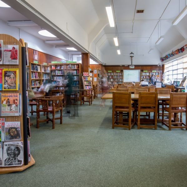 st benedicts school library-2